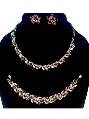 Vintage Lisner Ruby Red Swarovski Crystal Necklace Bracelet Brooches 4pc. Set